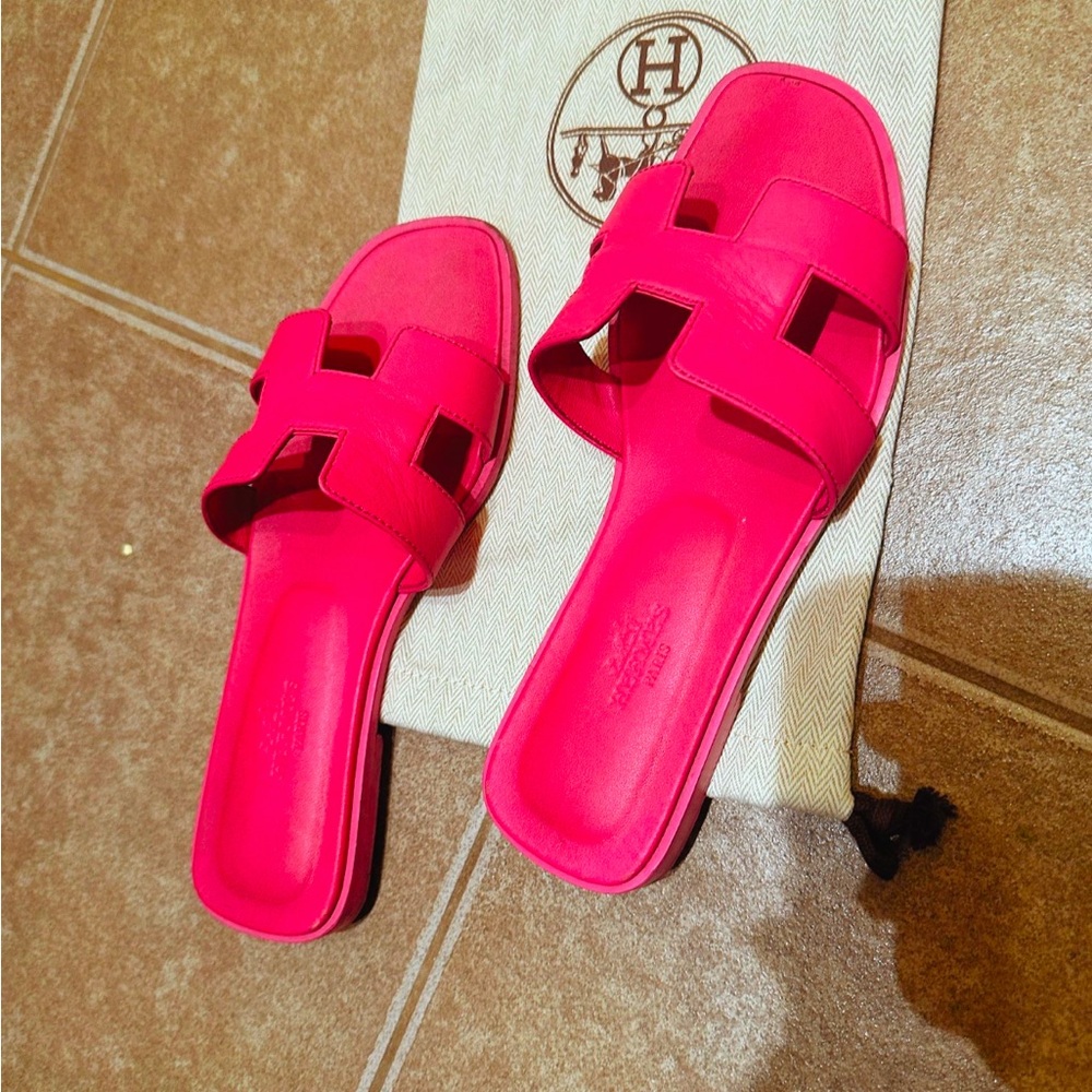 🔥🩷Women's Hermes Oran Hot Pink Sandals🩷🔥